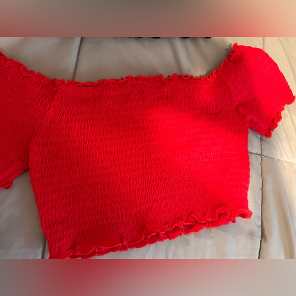 •3 shirt bundle• Smocked Off the shoulder Tops - Picture 10 of 13